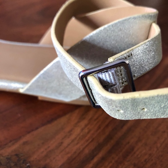 Marc Jacobs Gold Silver Open Toe Flat Sandals - Picture 5 of 8